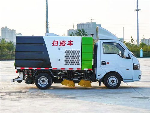 東風(fēng)途逸新型環(huán)衛(wèi)藍牌掃路車 城市清潔的靈活高效解決方案
